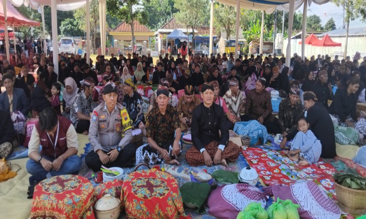 Mengapa Warga Cilacap Antre Berjam-jam untuk Cek Kesehatan Gratis di Jalan A. Yani?